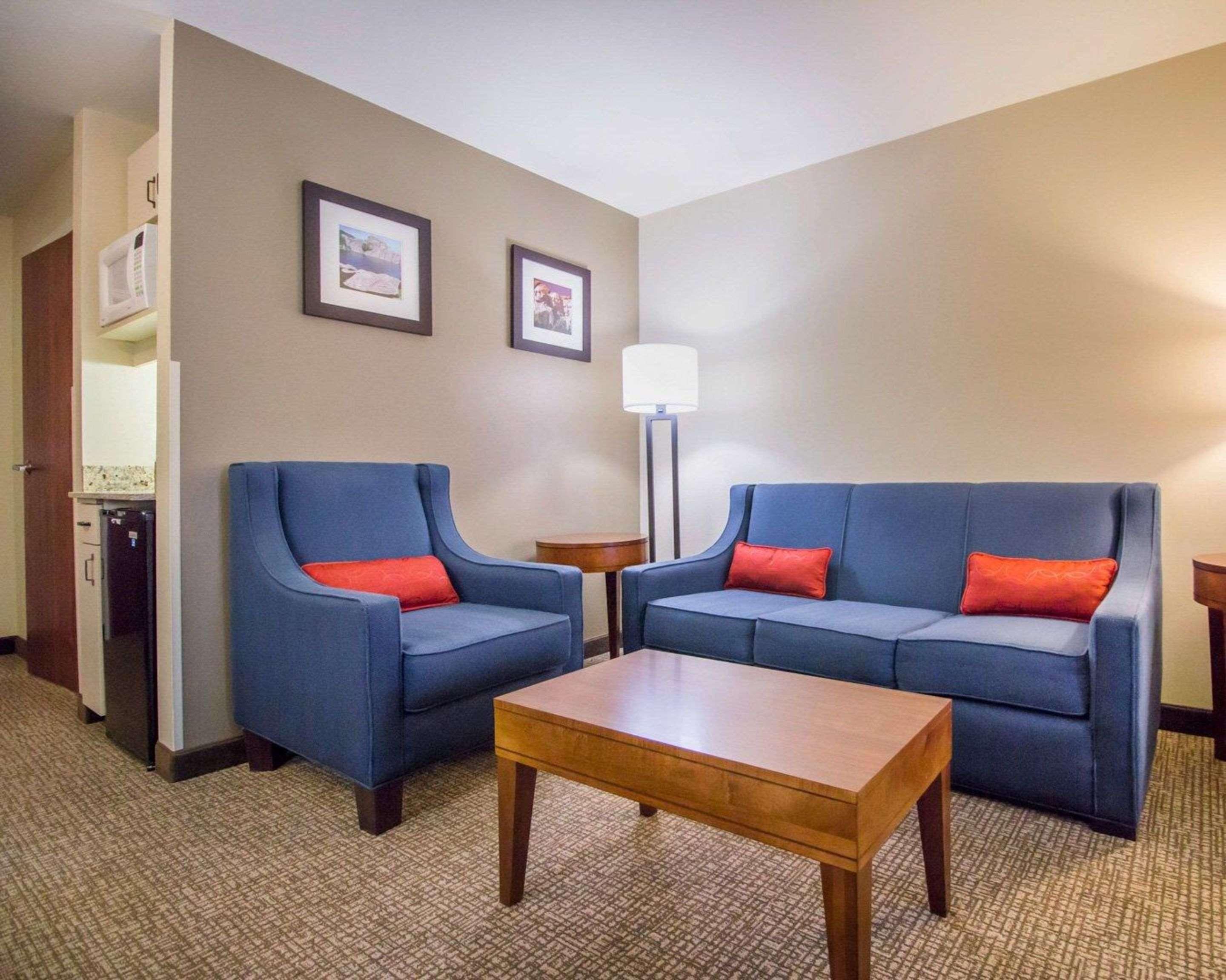 Comfort Inn & Suites Дедууд Екстериор снимка