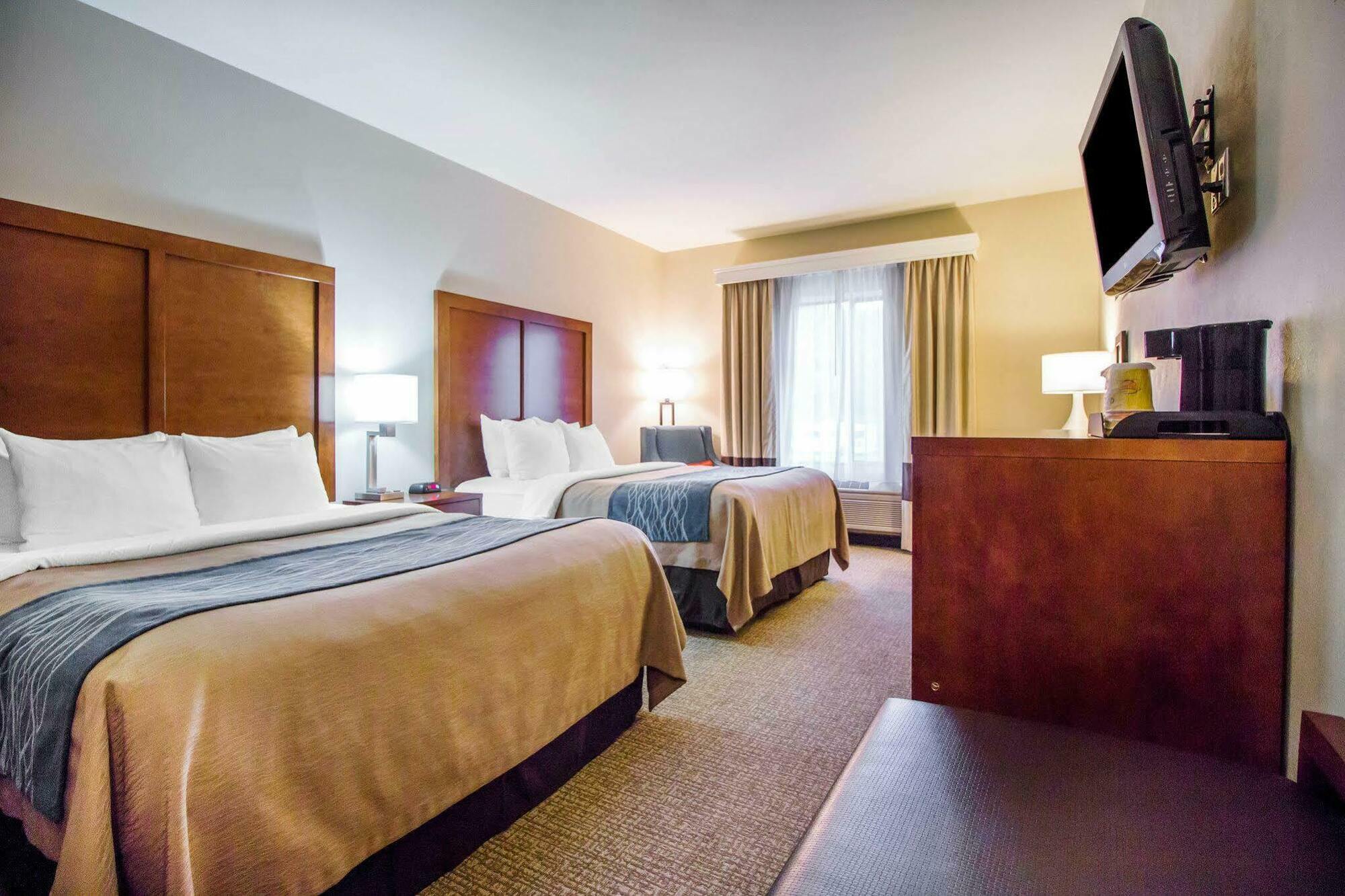 Comfort Inn & Suites Дедууд Екстериор снимка